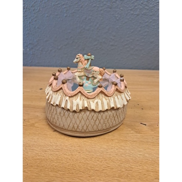 Vtg Emson Mirrored Magnetic Musical Carousel Horse Music Box. A1 - Picture 2 of 5